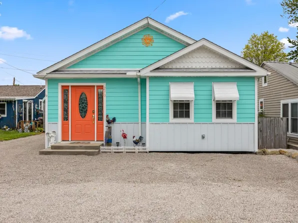 230 N Sackett Rd, Lakeside Marblehead, OH 43440
