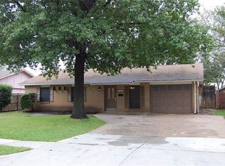 126 Westwood Pl, Lewisville, TX 75067