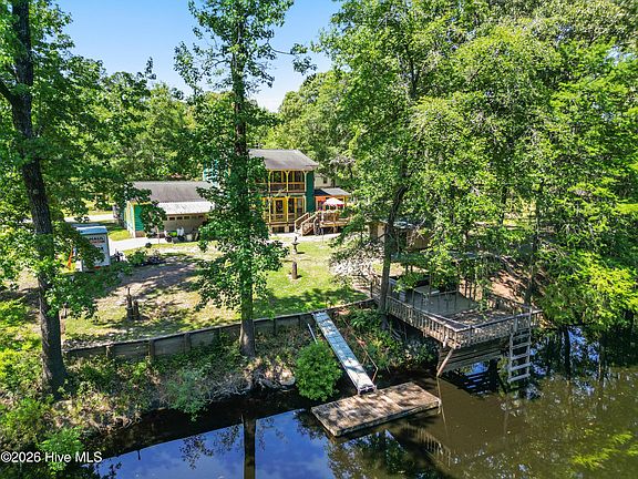 3rd image of 1205 Shelter Creek Drive