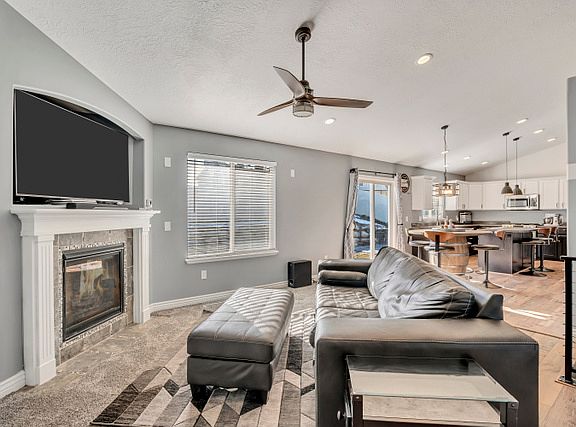 4th image of 6071 W Jargon Way