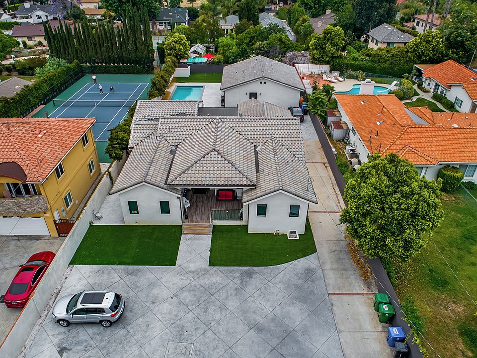 1st image of 22913 Burbank Blvd