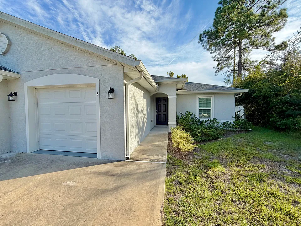 33 Eton Ln #B