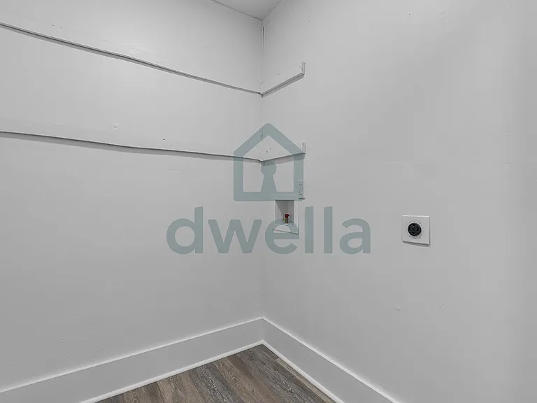 237 Woodlawn Ave — Photo 17