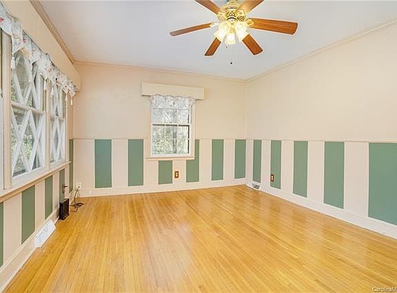 4th image of 8418 Pine Cir