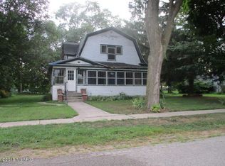 110 Cottage St, Gobles, MI 49055