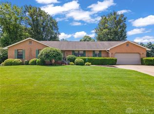 1686 Laurel Creek Dr, Troy, OH 45373