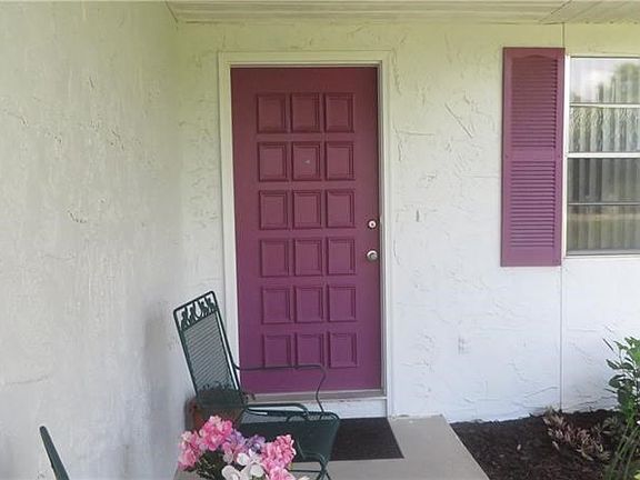 2nd image of 4128 Foxwood Blvd