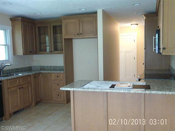 3rd image of 7019 Creekwood