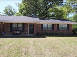 452 Hankins Ln, Oak Grove, LA 71263