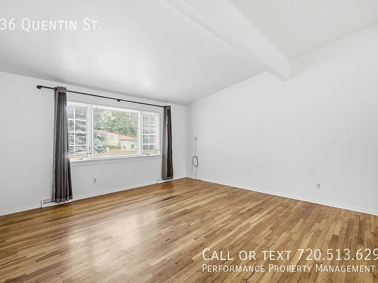 536 Quentin St — Photo 7