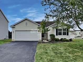 211 Cherrytree Ln, Commercial Pt, OH 43116