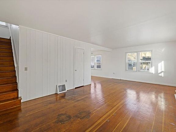 4th image of 1325 Perkins Ave