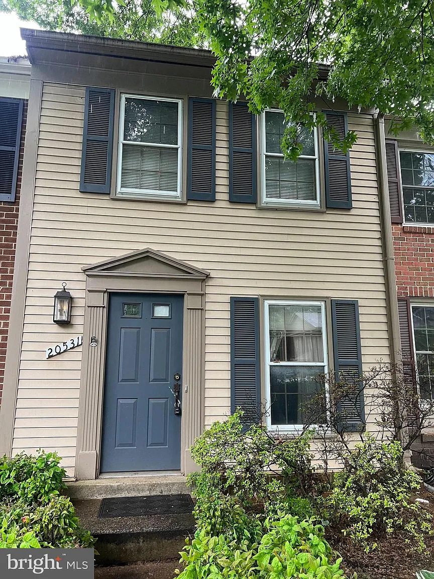 20531 Strath Haven Dr photo 1