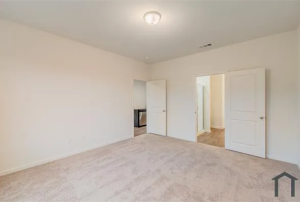 761 Richmond Dr — Photo 10