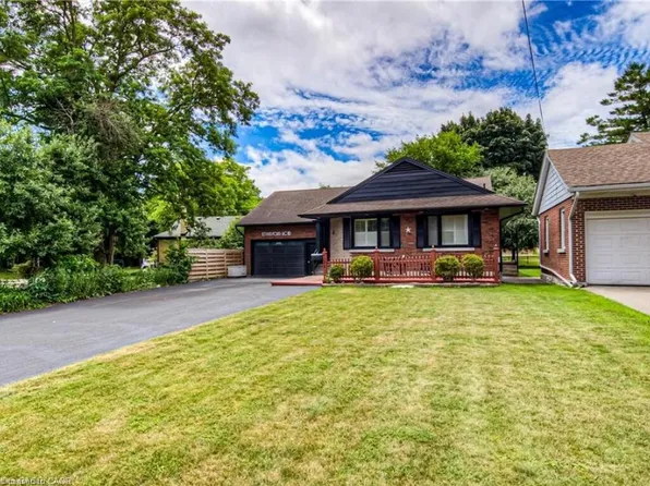 271 Bedford Rd, Kitchener, ON N2G 3A7