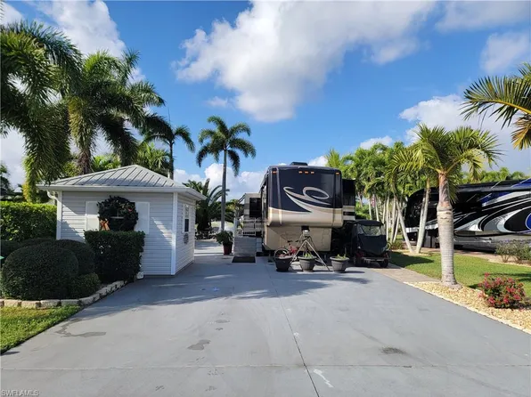 5680 Brightwood DR, FORT MYERS, FL 33905