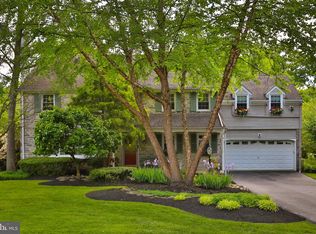 8131 Cedar Rd, Elkins Park, PA 19027