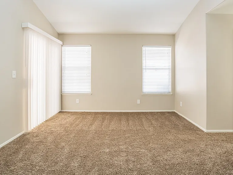 4416 W La Madre Way — Photo 7