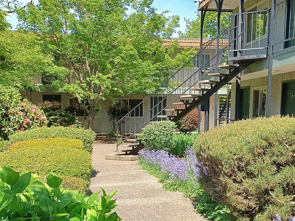 Jade West Apartments - Eugene Oregon