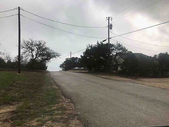 Exterior Neighborhood (street photo)