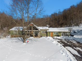 500 Shrader Hollow Rd, New Stanton, PA 15672