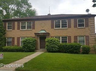 1134 E Singer Cir APT 1, Milwaukee, WI 53212