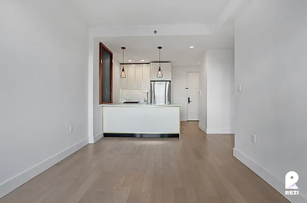 Rented by REZI | media 42