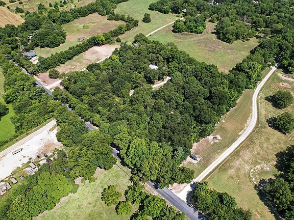 3rd image of 2715 County Road 325