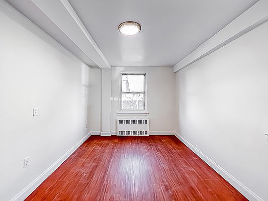 3rd image of 78-21 32nd Ave #1R
