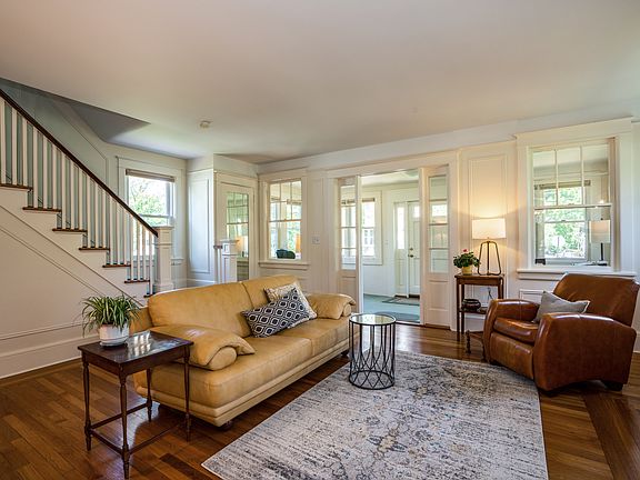 5th image of 26 Lakeview Ave