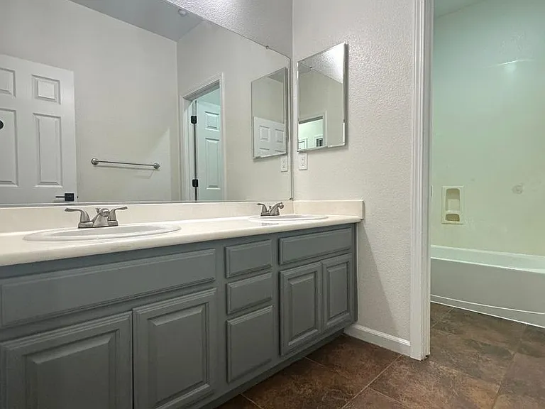 2608 Saint Andrews Dr — Photo 21