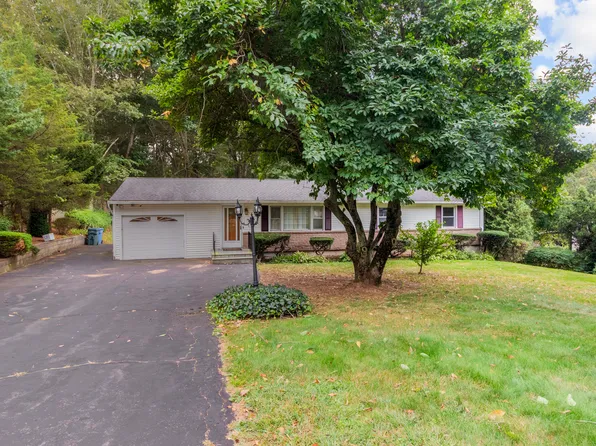 326 Howard Drive, Hamden, CT 06514