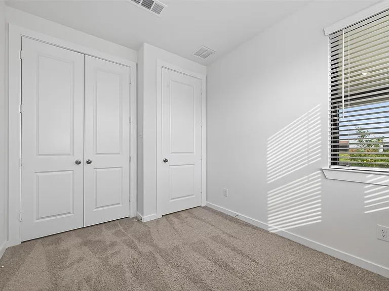 1213 Mercantile St — Photo 28