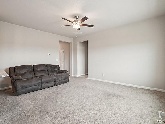 5th image of 1053 Gianna Avenue