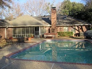 2nd image of 203 Karla Dr