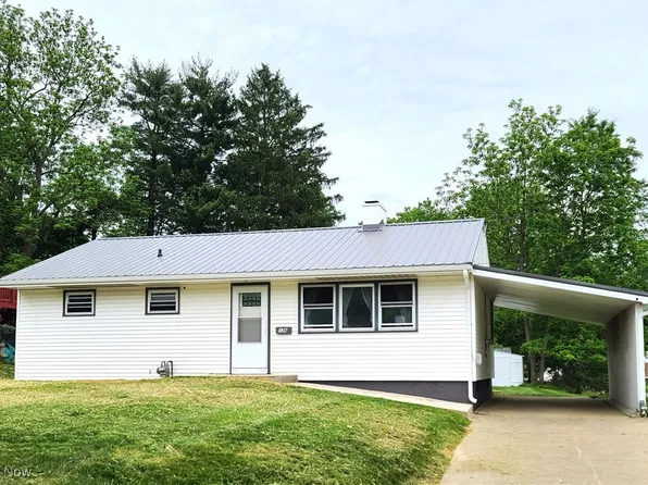 136 Hutchinson Dr, Saint Clairsville, OH 43950