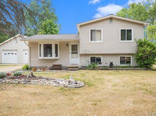 5326 Wigwam Ln, Lapeer, MI 48446