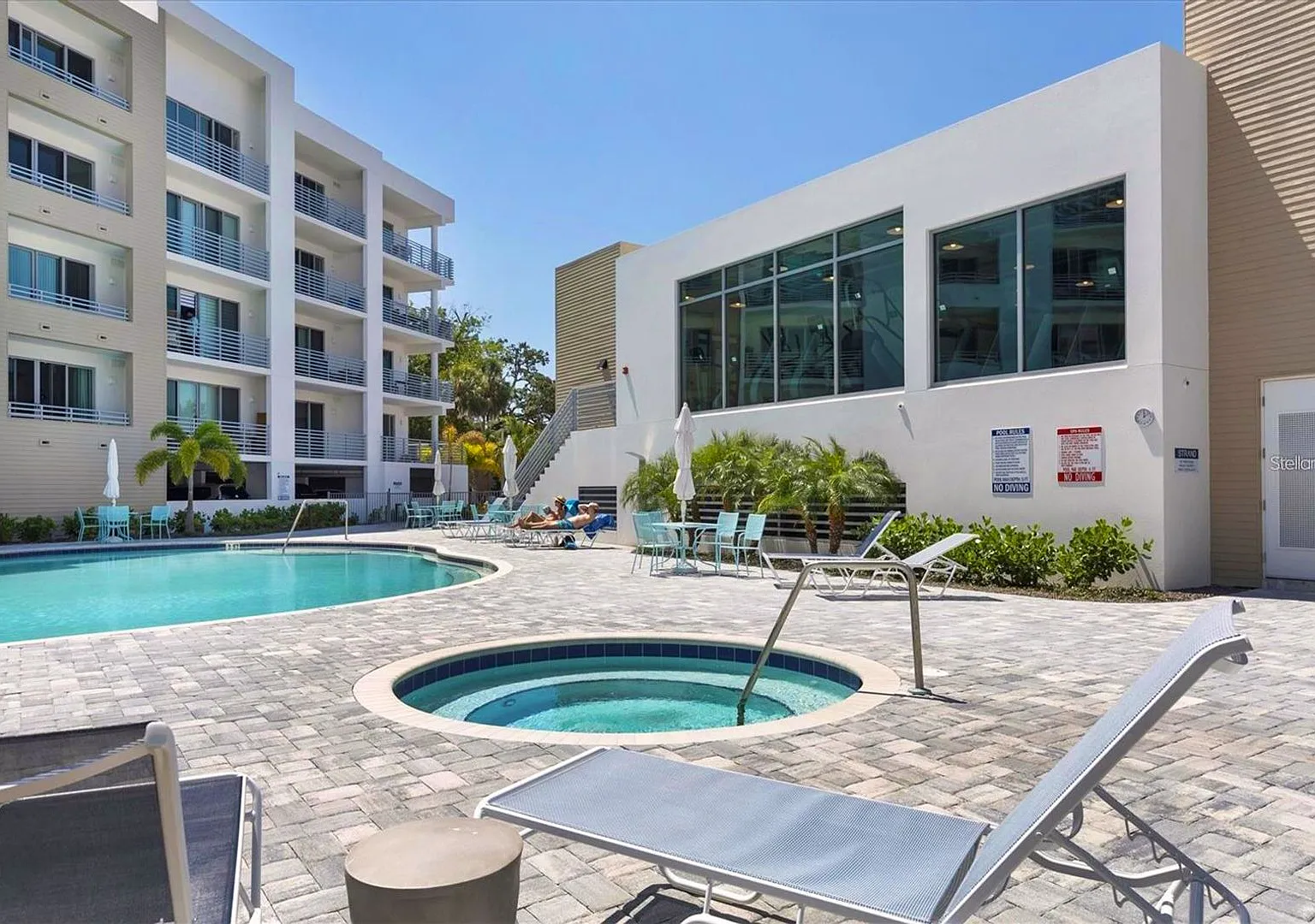 Luxurious, Fully Furnished, Waterfront Sarasota Condo - 2 Bedroom, 2 Bath - Downtown Sarasota — Photo 3