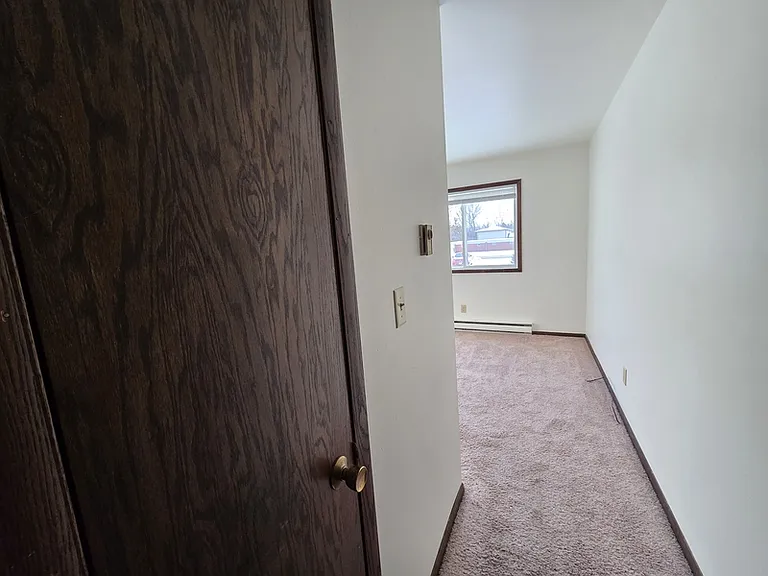 927 Louise St #1 — Photo 5