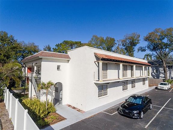 2nd image of 3211 W De Leon St APT 1
