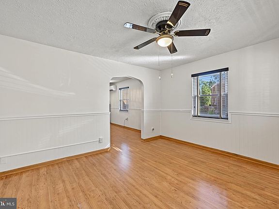 3rd image of 106 Kentway