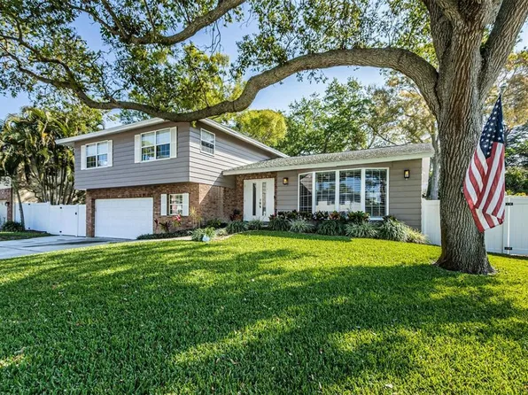 8471 141st St, Seminole, FL 33776