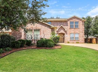 1002 Chatham Ln, Forney, TX 75126