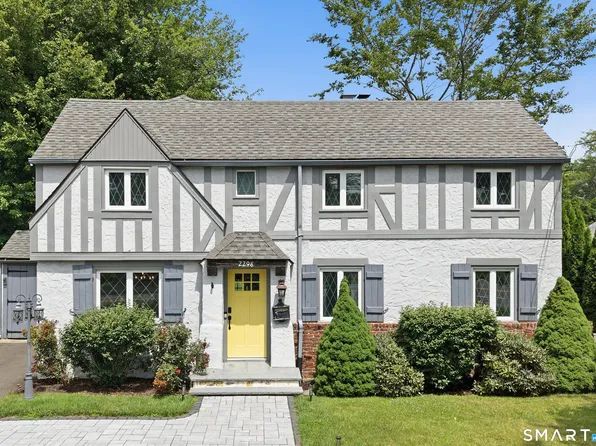 2298 Albany Avenue, West Hartford, CT 06117