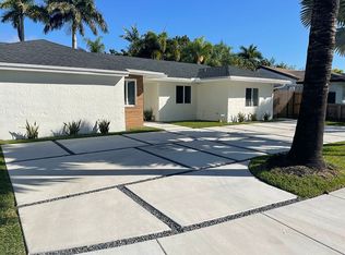 9351 SW 165th St, Palmetto Bay, FL 33157