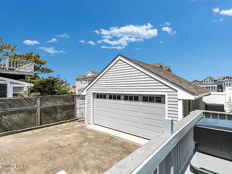304 Oceanfront — Photo 49