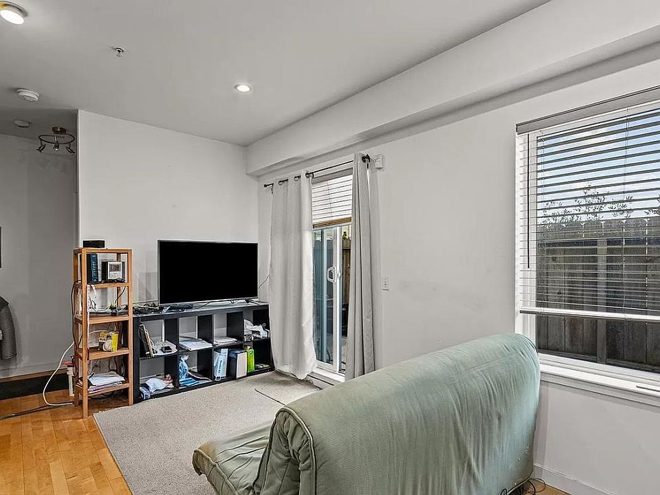 1st image of 4343 3rd St #219