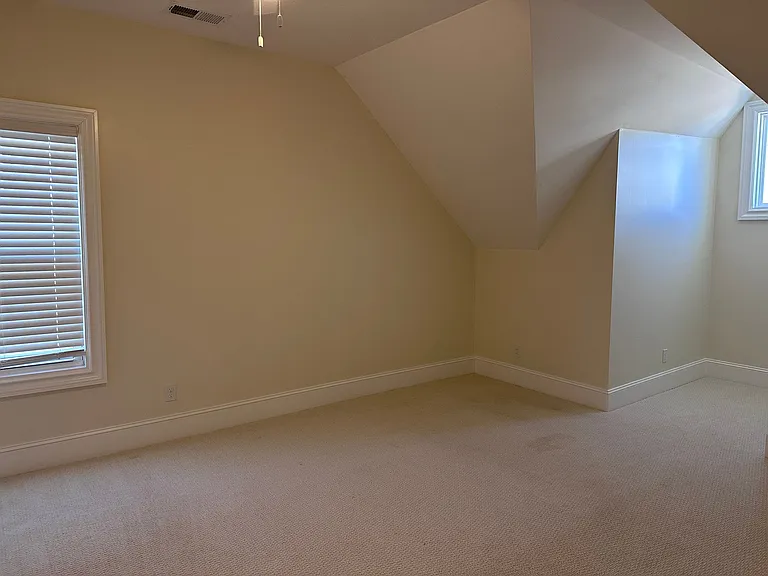 226 McCowat St — Photo 11