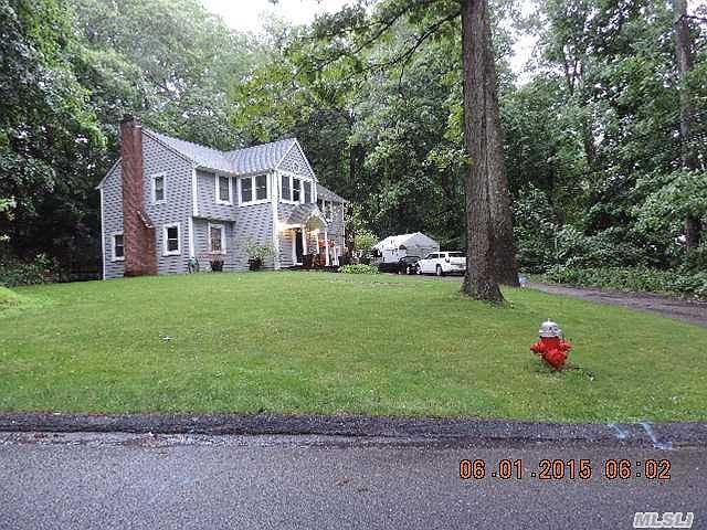 2nd image of 11 Colonial Dr