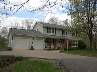 116 Evergreen Ln, Mount Clare, WV 26408